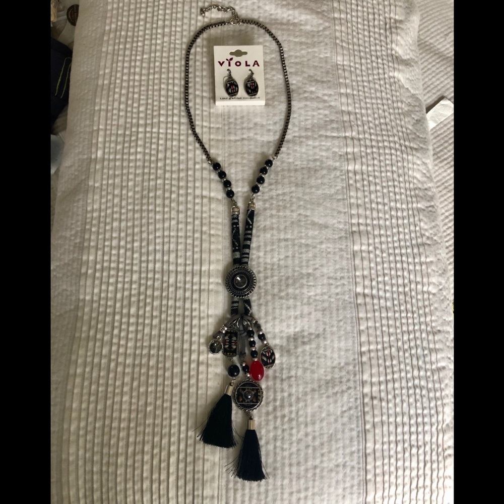 Statement necklace set